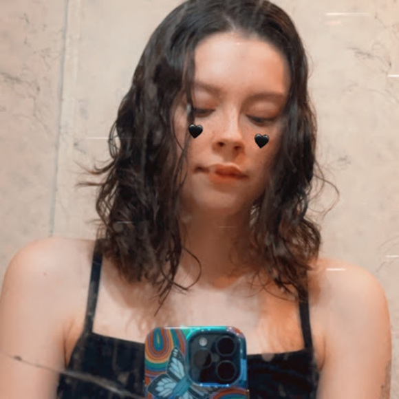 Meet your Posher, Jessica - Picture 1 of 1